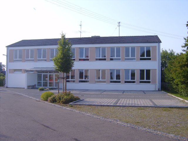 Gemeinde und Vereinshaus
